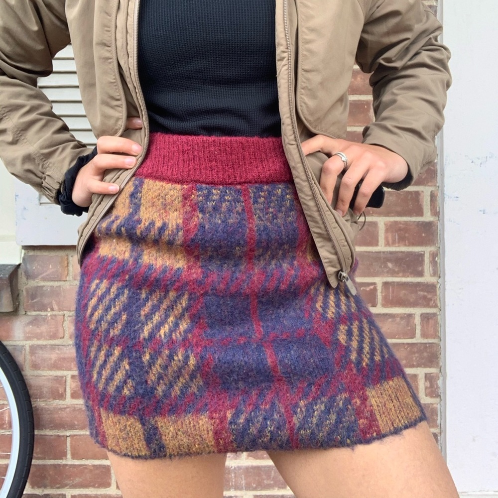 trendy plaid skirt - rachel green look a like